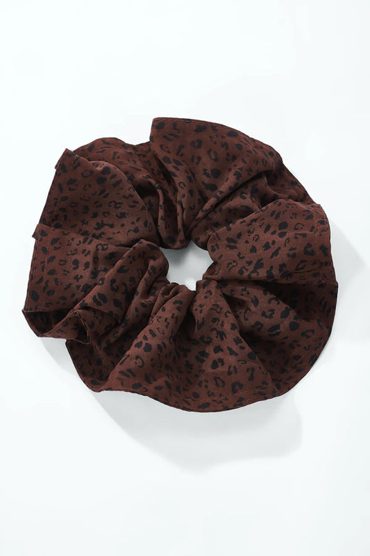 Cocoa Safari Scrunchie – Dunkelbraunes Leoparden-Scrunchie