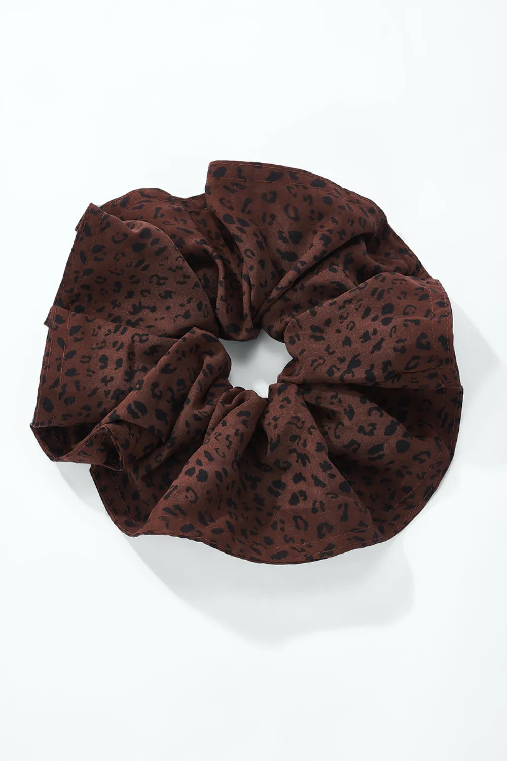 Cocoa Safari Scrunchie – Dunkelbraunes Leoparden-Scrunchie
